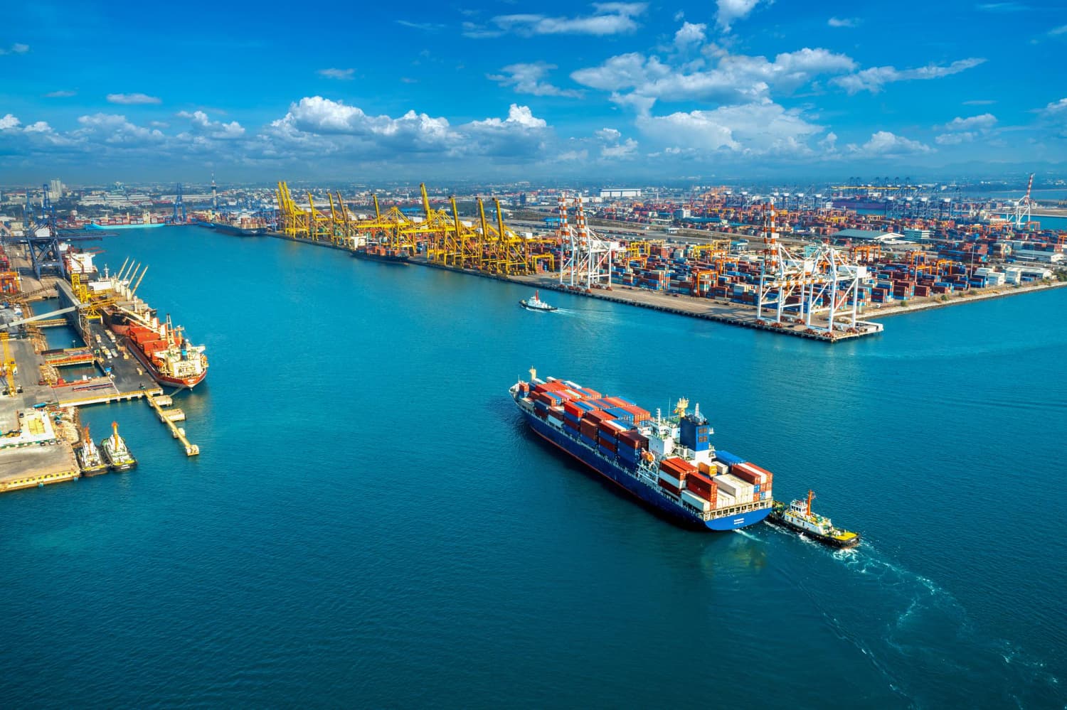 Simplifying Customs Clearance in Felixstowe: A Complete Guide for Importers and Exporters